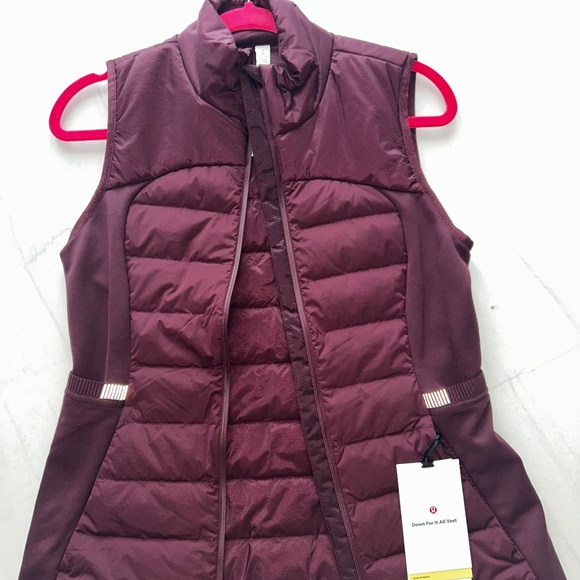 Lululemon Women’s Down For It All Vest, Red Merlot Maroon Size 8 NWT - Picture 2 of 5